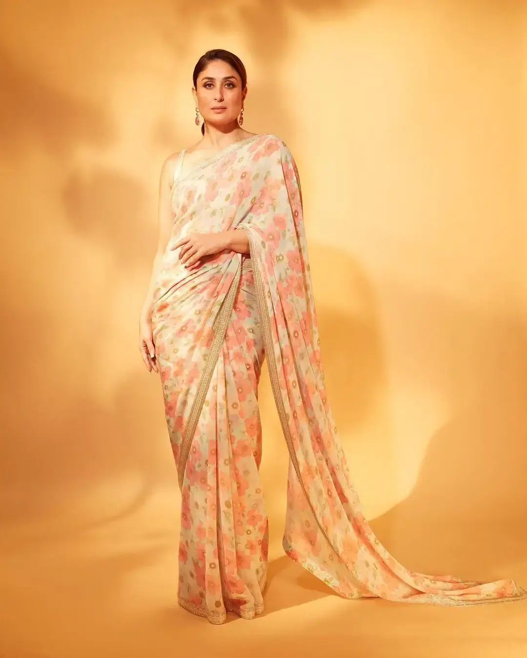 Bollywood Actress Kareena Kapoor Khan Images in Orange Saree